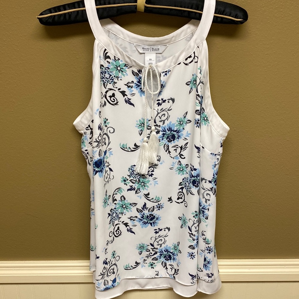 White House Black Market XS Top